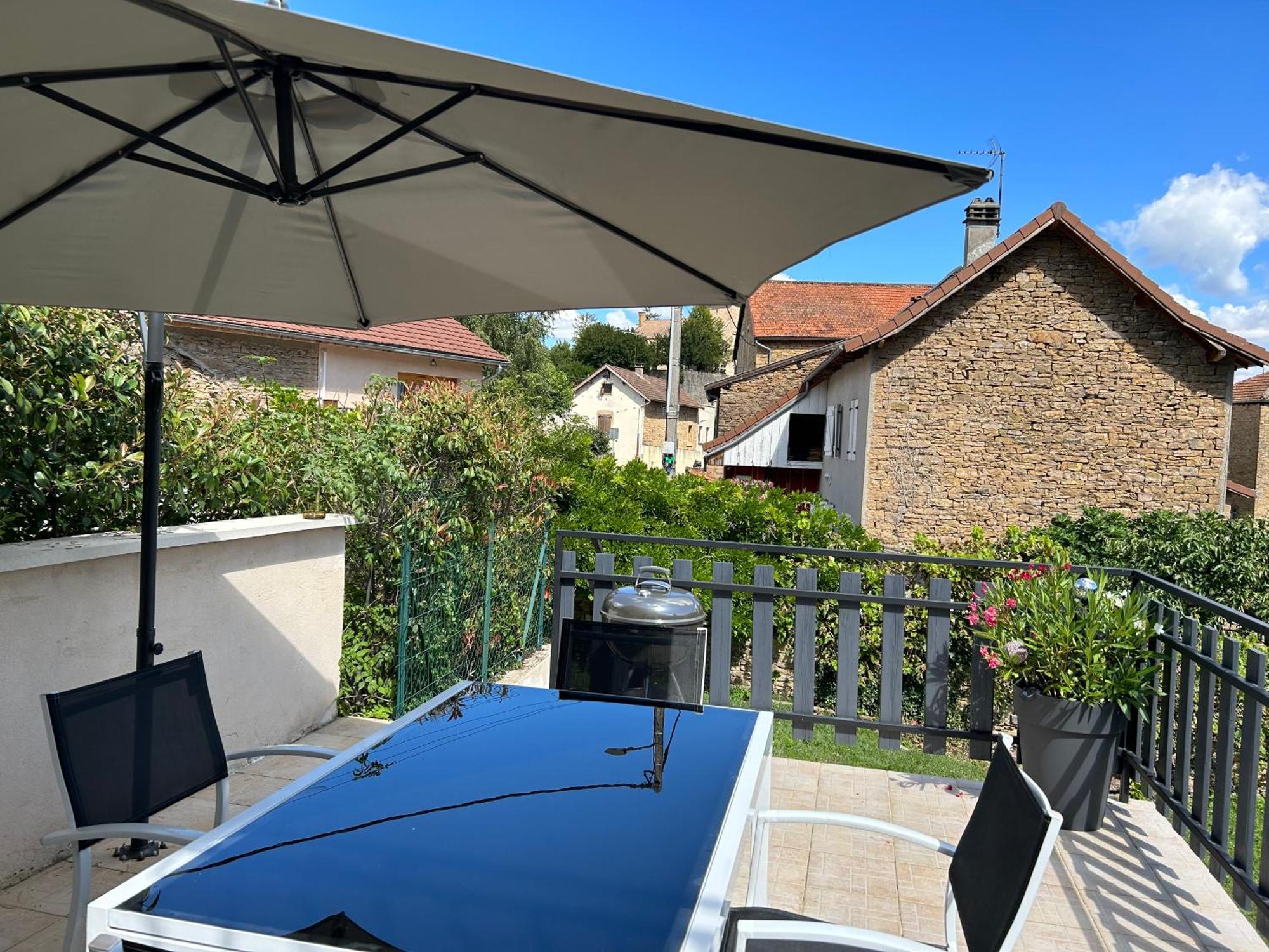 Les Glycines Villa Hieres-Sur-Amby Eksteriør billede