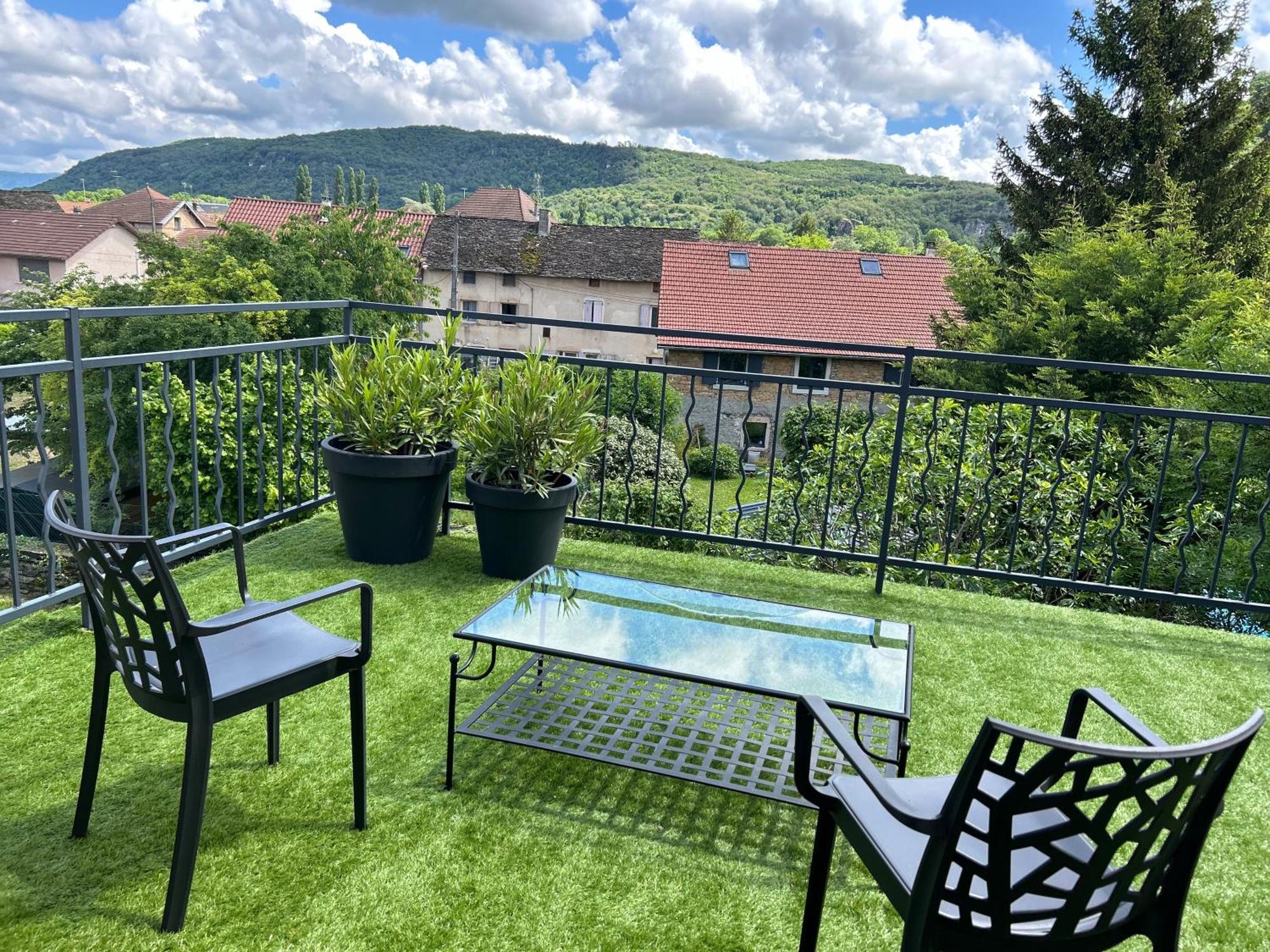 Les Glycines Villa Hieres-Sur-Amby Eksteriør billede